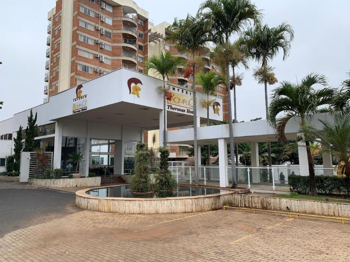 Apartamento Imperio Romano - 2 Quartos, 24Hs Piscina Caldas Novas Bagian luar foto