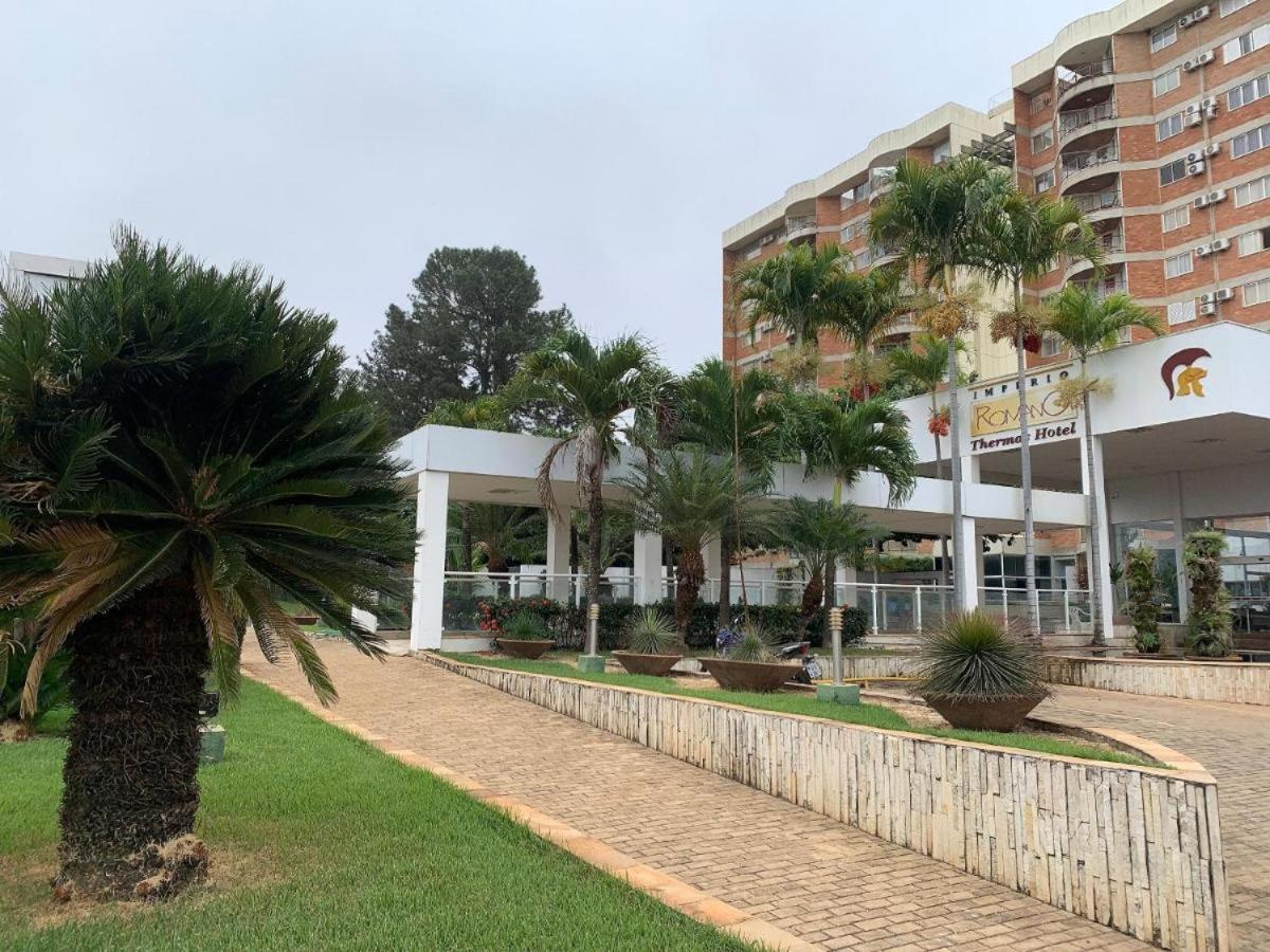 Apartamento Imperio Romano - 2 Quartos, 24Hs Piscina Caldas Novas Bagian luar foto